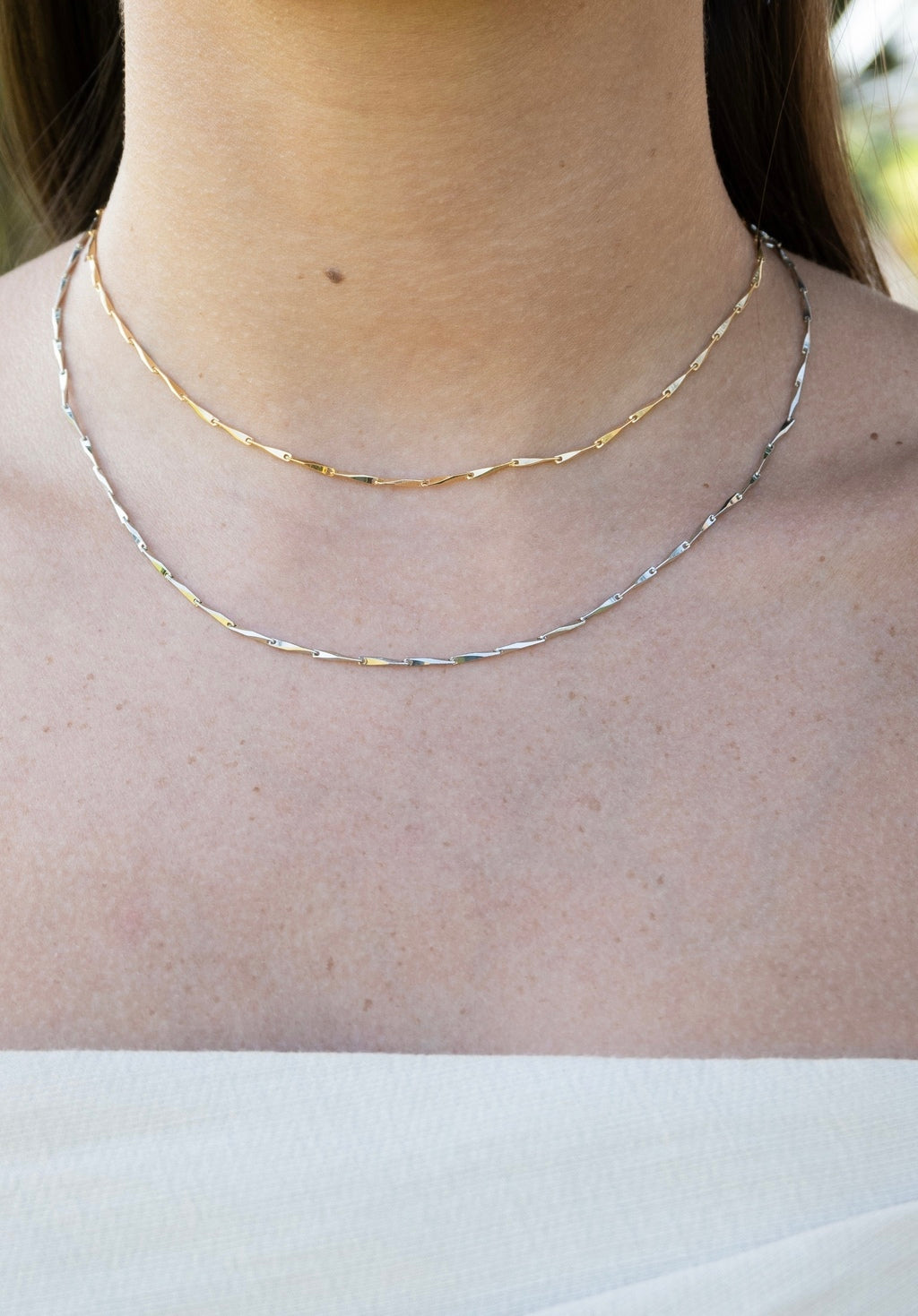 Choker pontilhados dourado