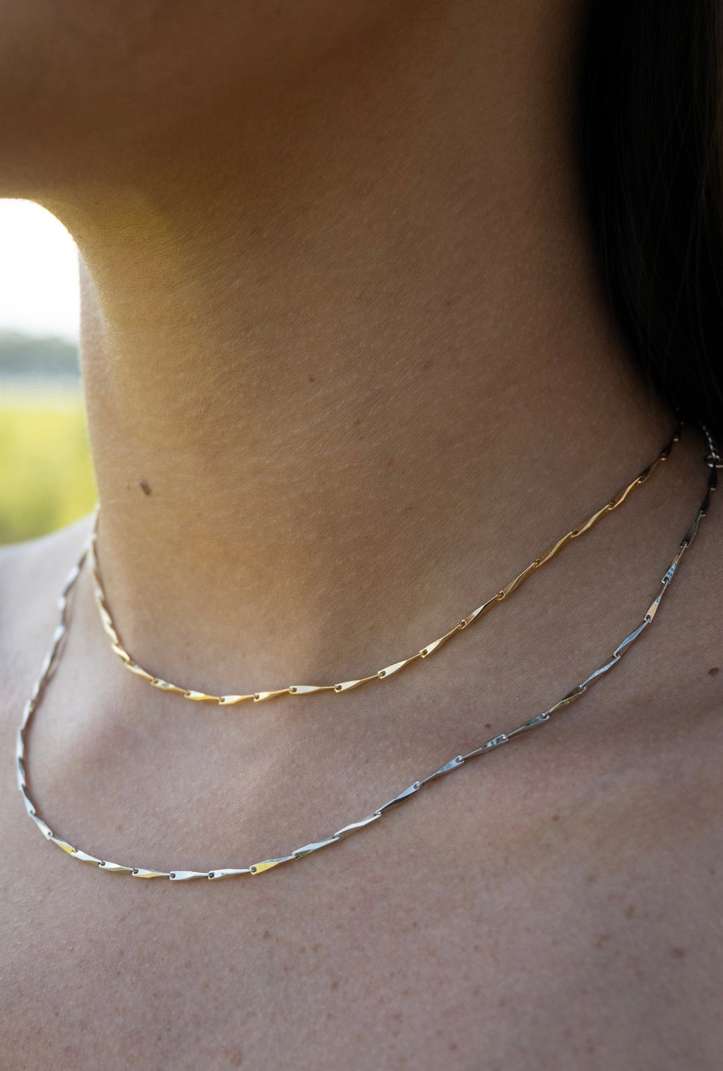 Choker pontilhados dourado