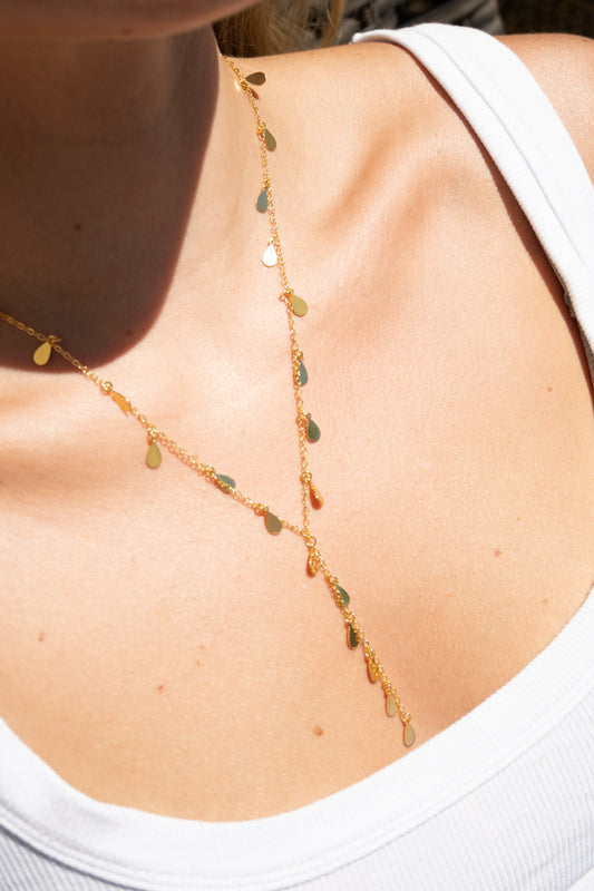 Colar gravatinha gota