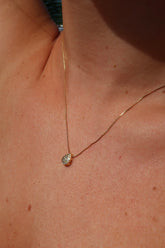 Colar mini gota