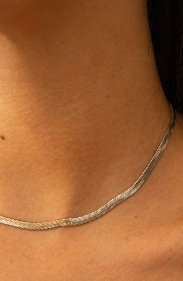 Choker fita prata